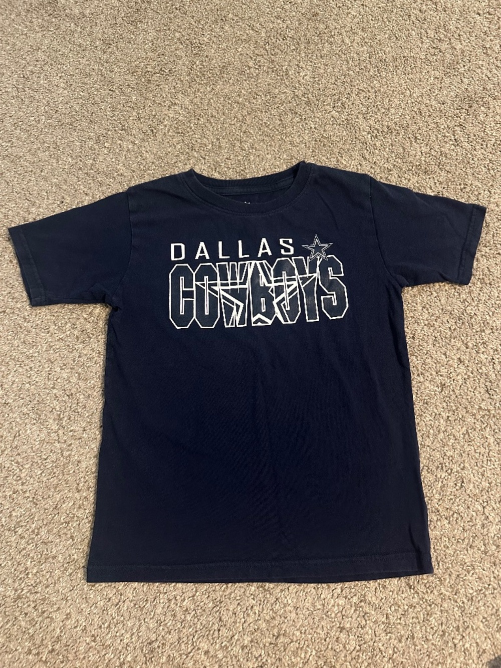 Youth Size Small 6/7 Dallas Cowboys T-shirt